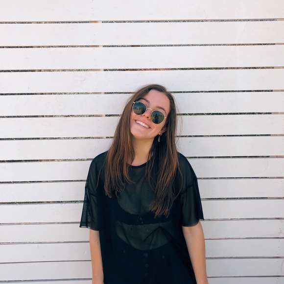 Meet your Posher, Julia - Picture 1 of 1